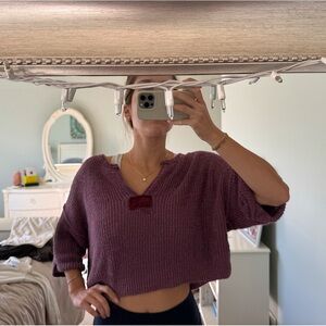 Free people slouch cropped sweater - light and comfy! In a purple/wine color!